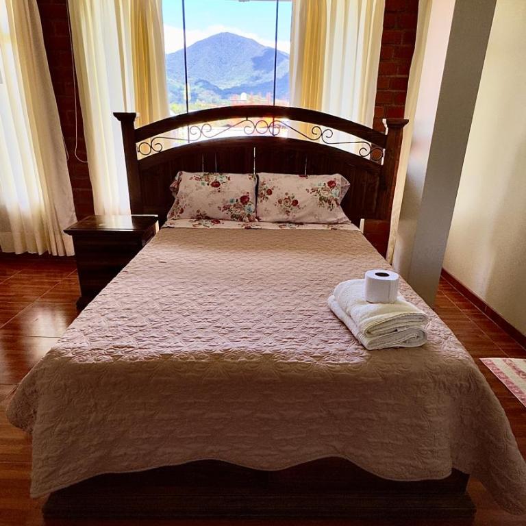 Casa Familiar TOVCA Oxapampa - Double Room with Private Bathroom - 6