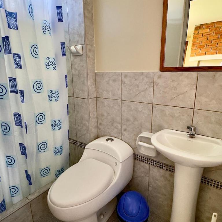 Casa Familiar TOVCA Oxapampa - Double Room with Private Bathroom - 2