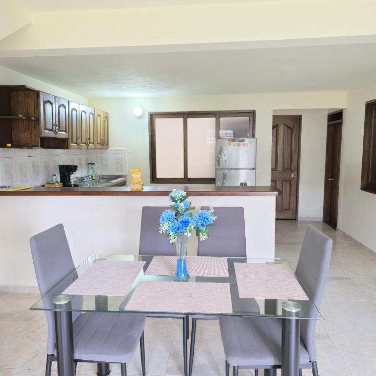 Casa completa Comodidad-Ubicación Perfecta-CarmenV - Casa de 3 dormitorios - 8