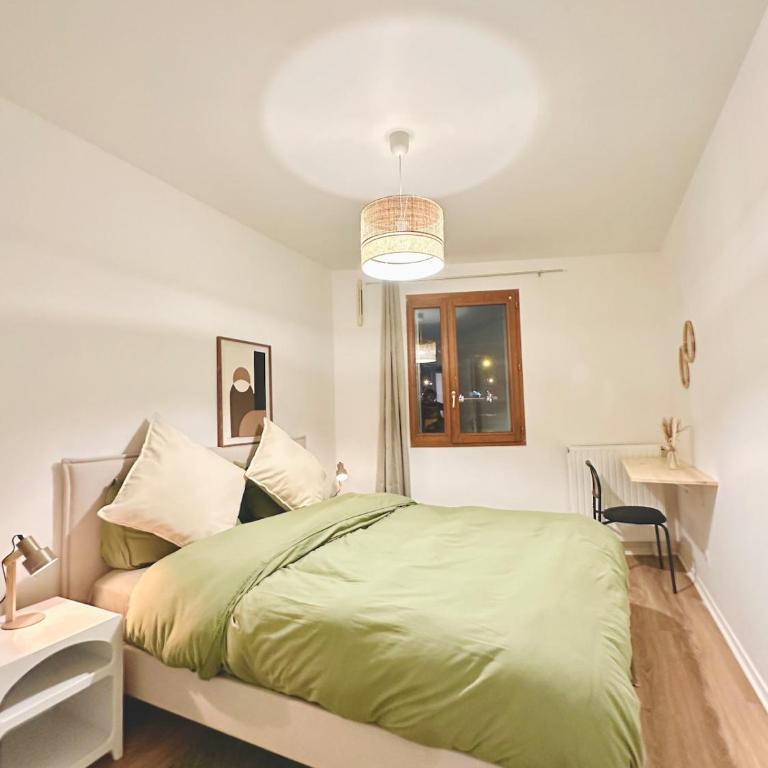 Direct Metro to Paris, 3-room-flat with a view, Stade de France, Free parking - Three-Bedroom Apartment - 24