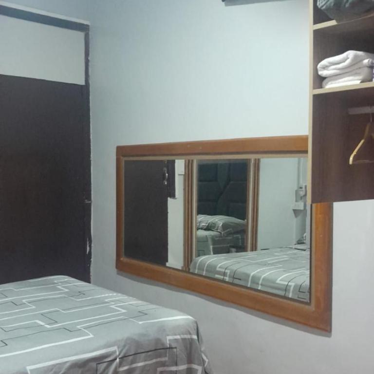 HotelesR20 - Single Room with Private Bathroom - 4