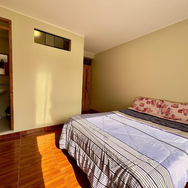 Casa Familiar TOVCA Oxapampa - Double Room with Mountain View - 2
