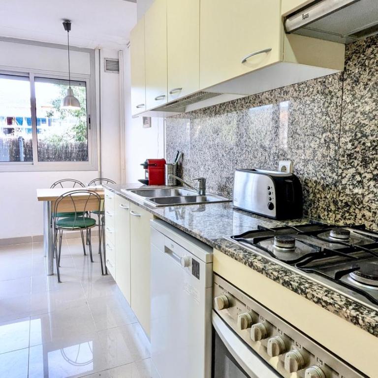 EVH127 Bajo con terraza y piscina comunitaria - Apartamento de 2 dormitorios - 12