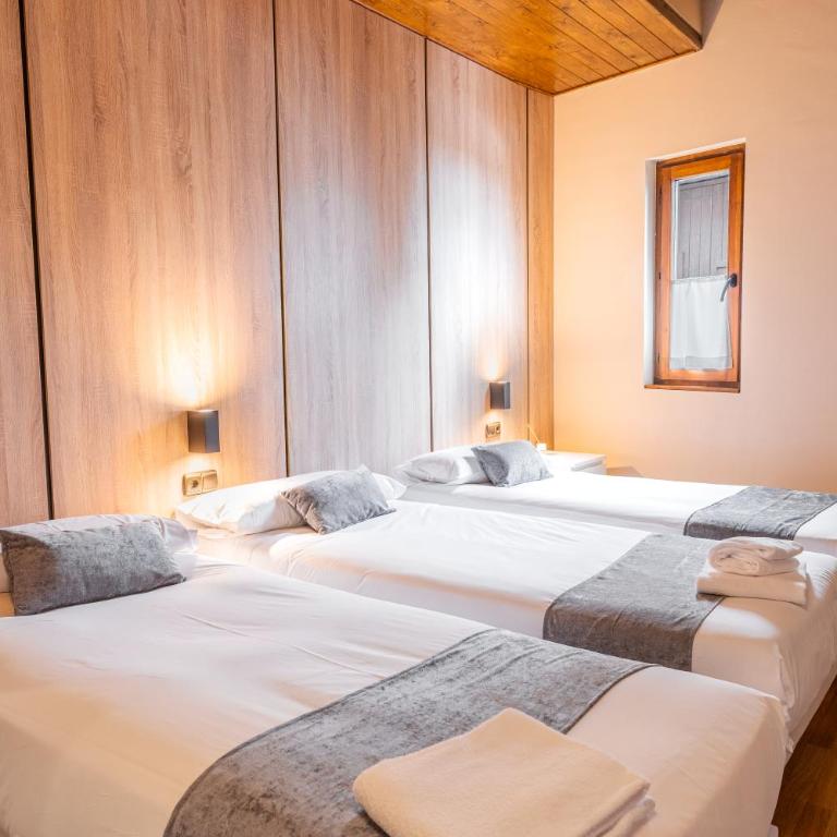 Hotel Nau Iori - Habitación Triple - 4