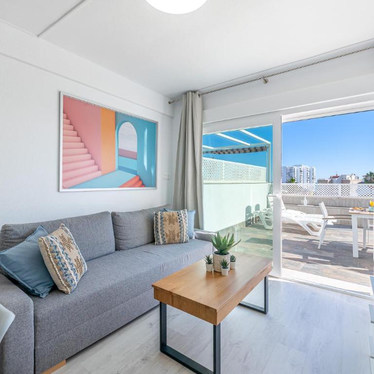 797 HOLIDAY RENTALS- Piso a 2 min de la playa con amplia terraza - Apartamento con terraza - 2