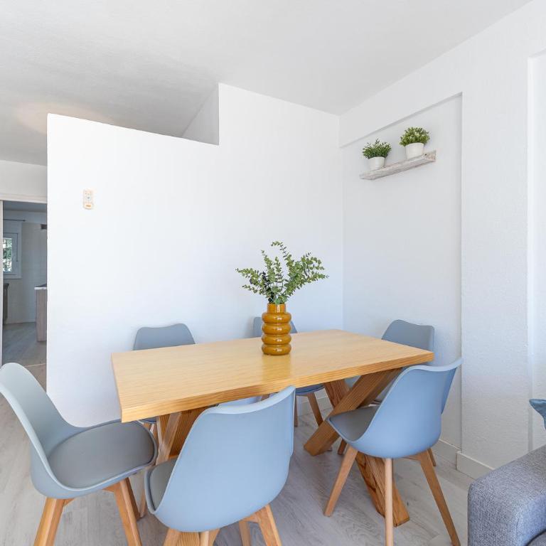 797 HOLIDAY RENTALS- Piso a 2 min de la playa con amplia terraza - Apartamento con terraza - 7