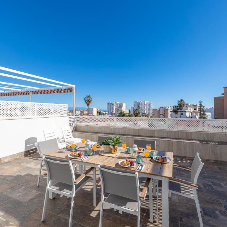 797 HOLIDAY RENTALS- Piso a 2 min de la playa con amplia terraza - Apartamento con terraza - 8