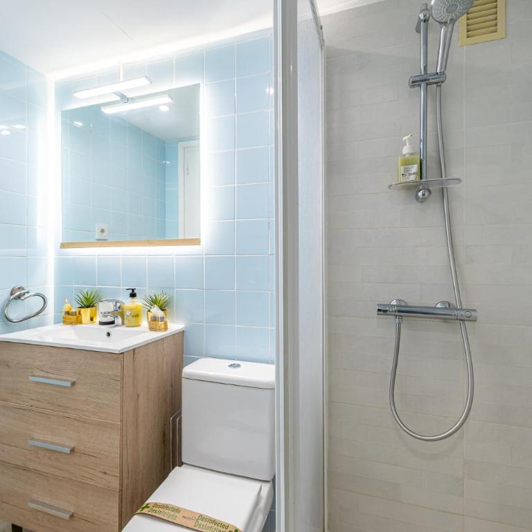 797 HOLIDAY RENTALS- Piso a 2 min de la playa con amplia terraza - Apartamento con terraza - 22