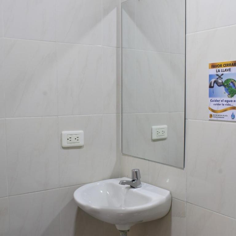 Hotel Royal Plaza - Double Room - 4