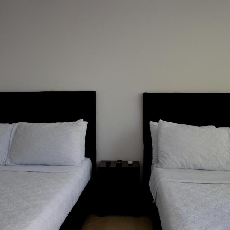 Hotel Royal Plaza - Twin Room - 2