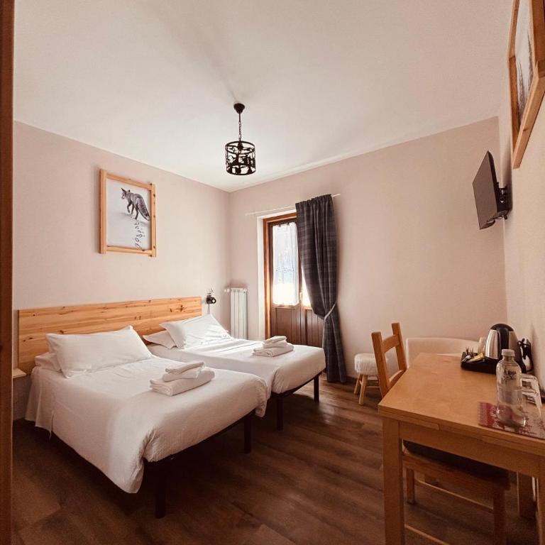 Hotel Piccolo Chalet - Chambre Double ou Lits Jumeaux Standard avec Balcon - 2