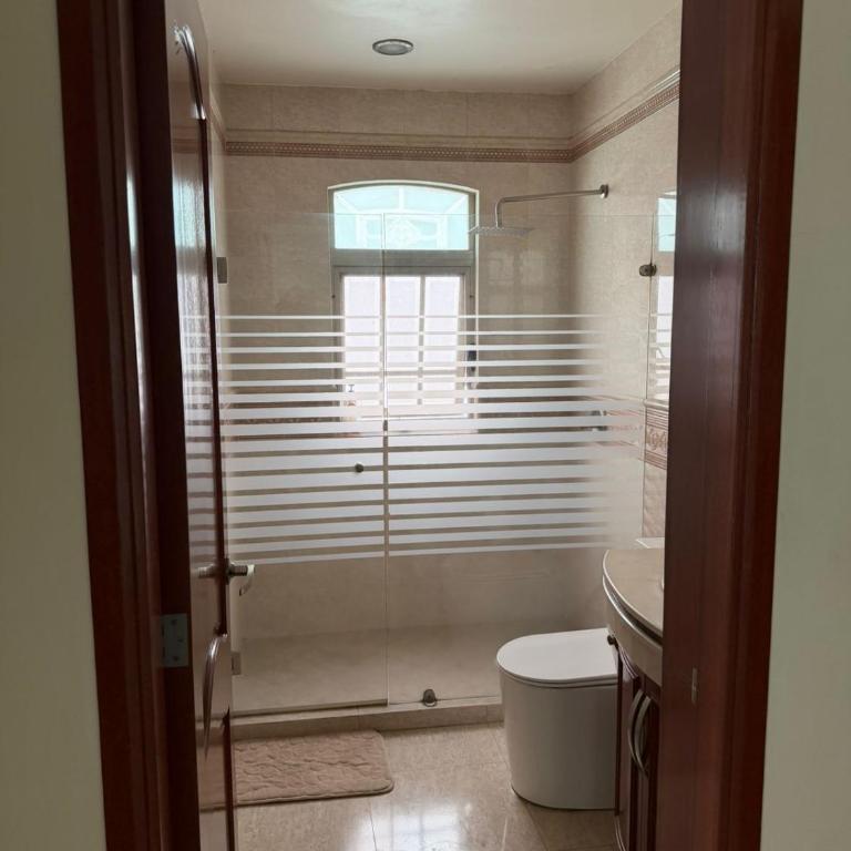 Casa a 10 min del estadio - Four-Bedroom House - 8