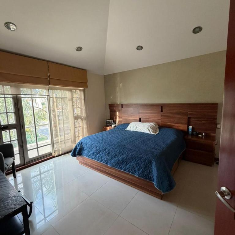 Casa a 10 min del estadio - Four-Bedroom House - 16