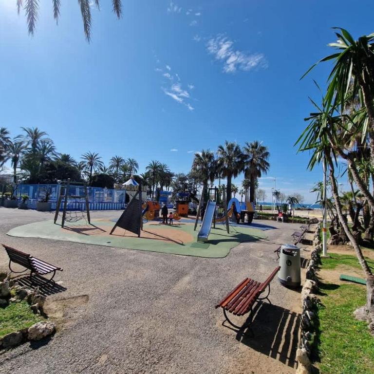 Seabatical Apartment by the beach, 2Bed and 2Baths - Appartement 2 Chambres avec Terrasse - 22