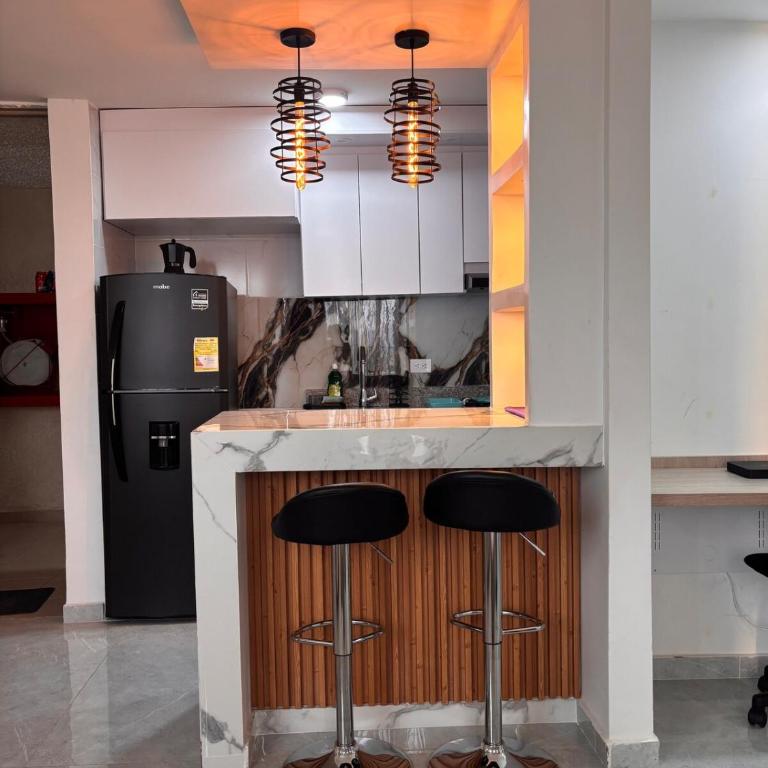 Apto Premium Ibagué lujoso, moderno y bien ubicado - Three-Bedroom Apartment - 7