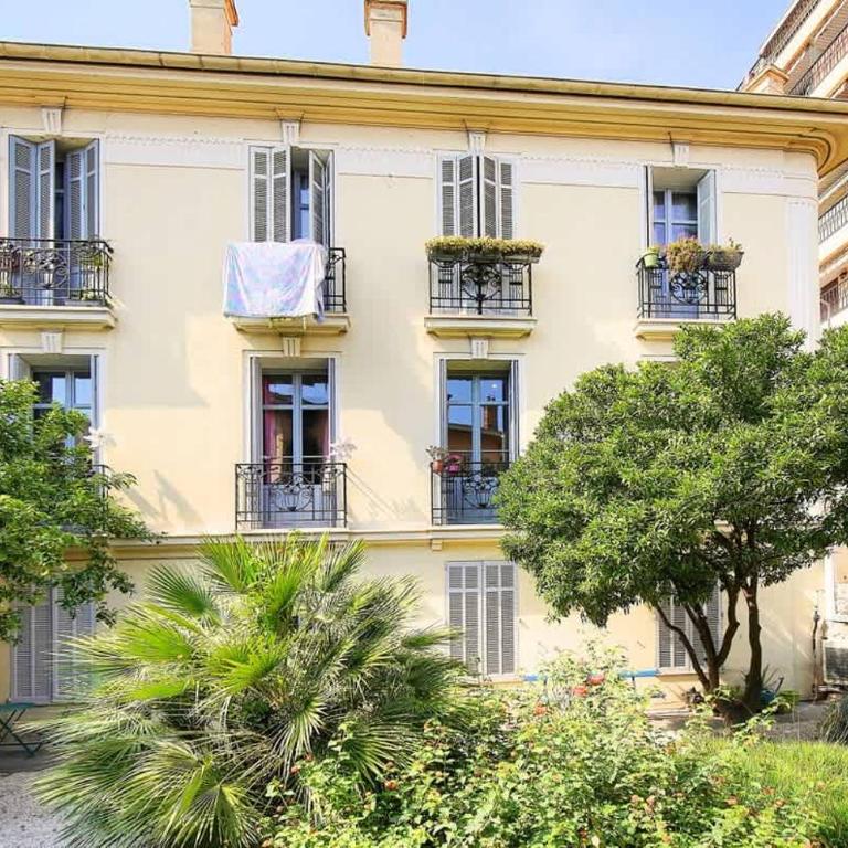 Marigold - 2 Bed 2 bath - AC - 8 min from Palais - Appartement 2 Chambres avec Balcon - 28