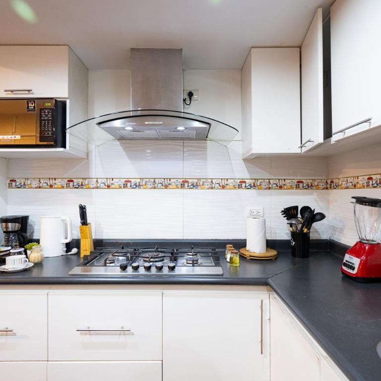 Chateau Studios by Vibrant - One-Bedroom Premium Apartment - 1