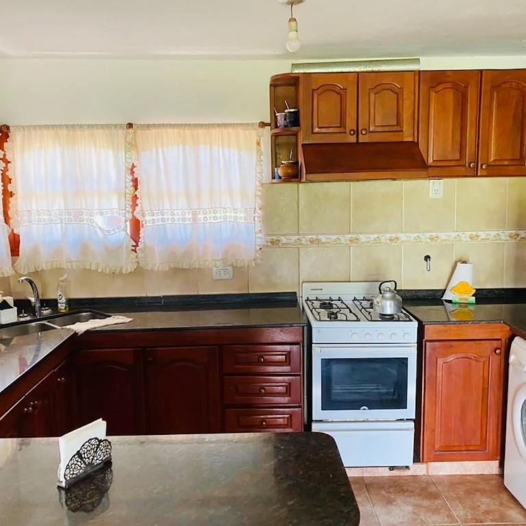 Altos de ensueños - Four-Bedroom House - 2