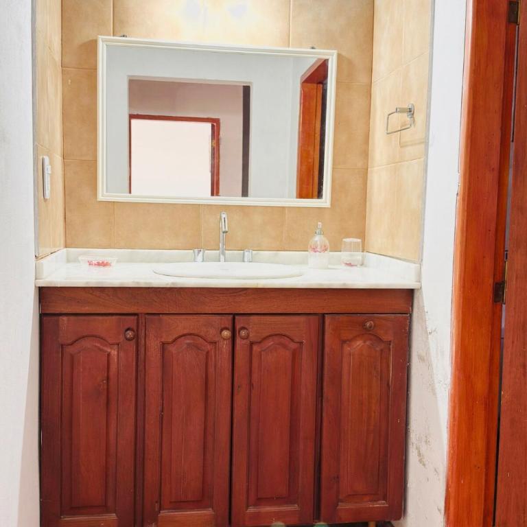 Altos de ensueños - Four-Bedroom House - 7