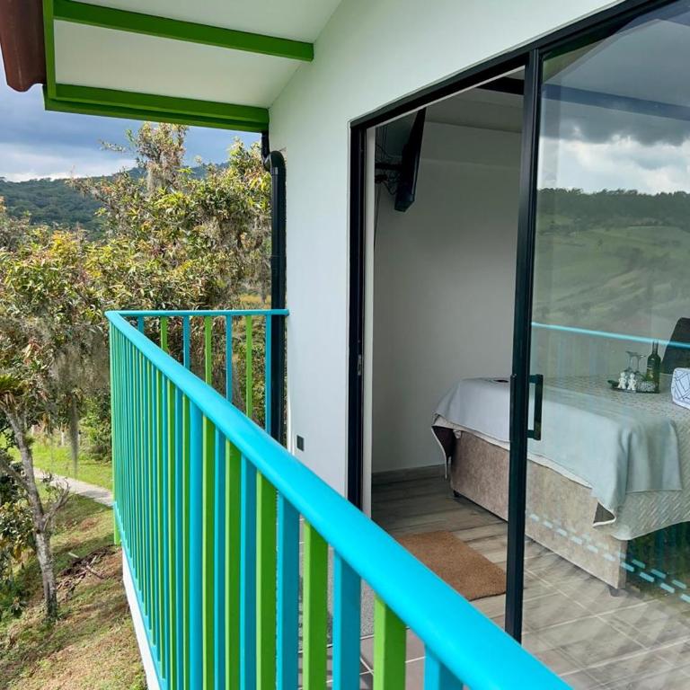 Cabaña Tipo Glamping en Moniquira - Habitación Deluxe (2 adultos + 1 niño) - 1
