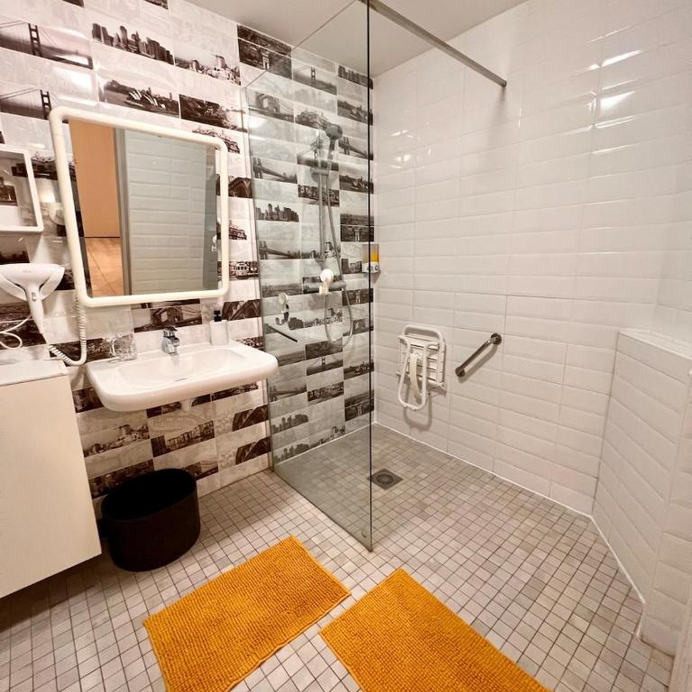 Loft jacuzzi à 8 min des Grands Buffets et du centre-ville - Appartamento Loft con 2 Camere da Letto - 11