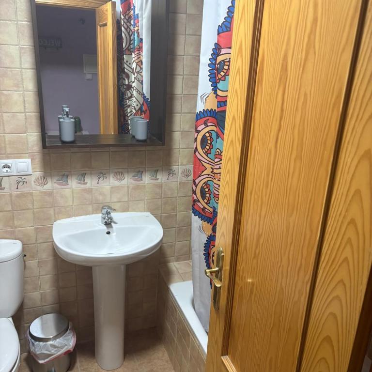 Encantador, tranquilo y centrico - One-Bedroom Apartment - 17