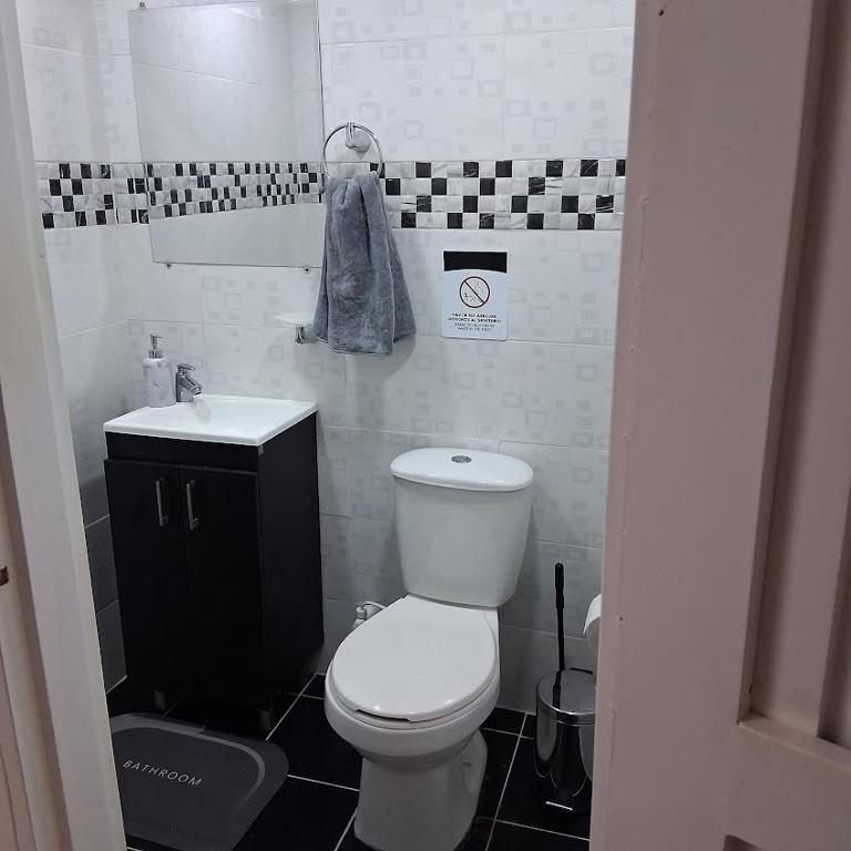 Alojamiento El Porvenir - Two-Bedroom Apartment - 9
