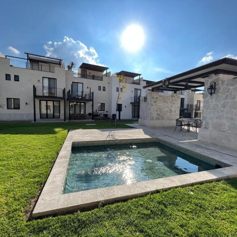 Relájate en un oasis en el corazón de San Miguel - Two-Bedroom Apartment with Terrace - 10