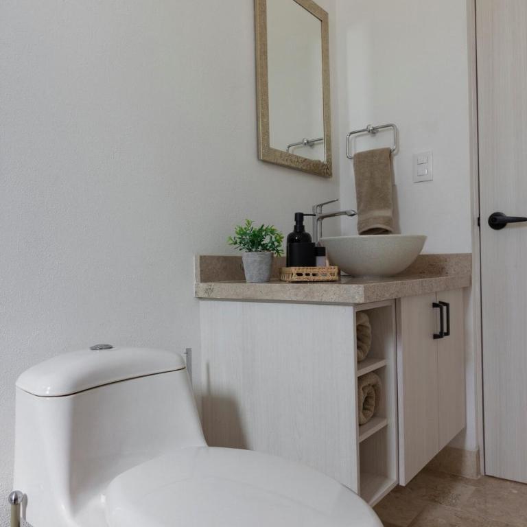 Relájate en un oasis en el corazón de San Miguel - Two-Bedroom Apartment with Terrace - 11