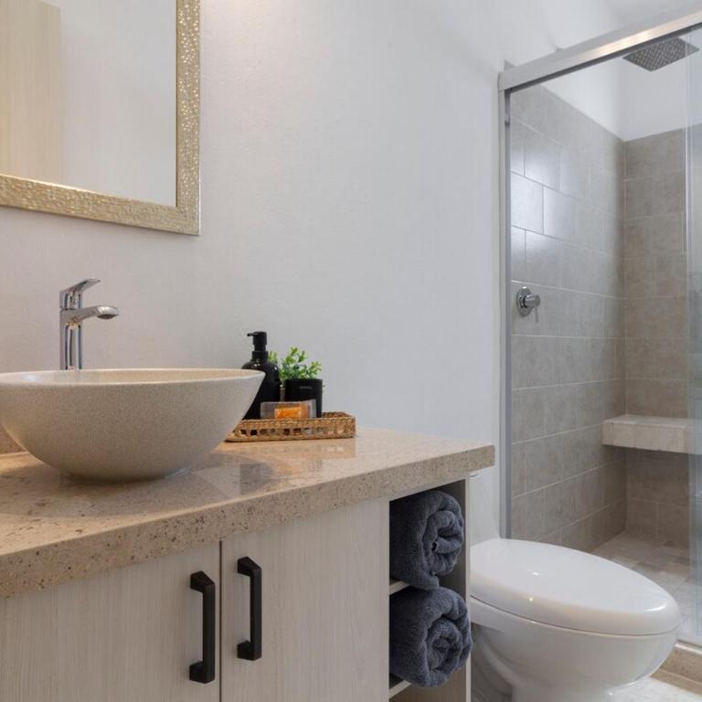Relájate en un oasis en el corazón de San Miguel - Two-Bedroom Apartment with Terrace - 26