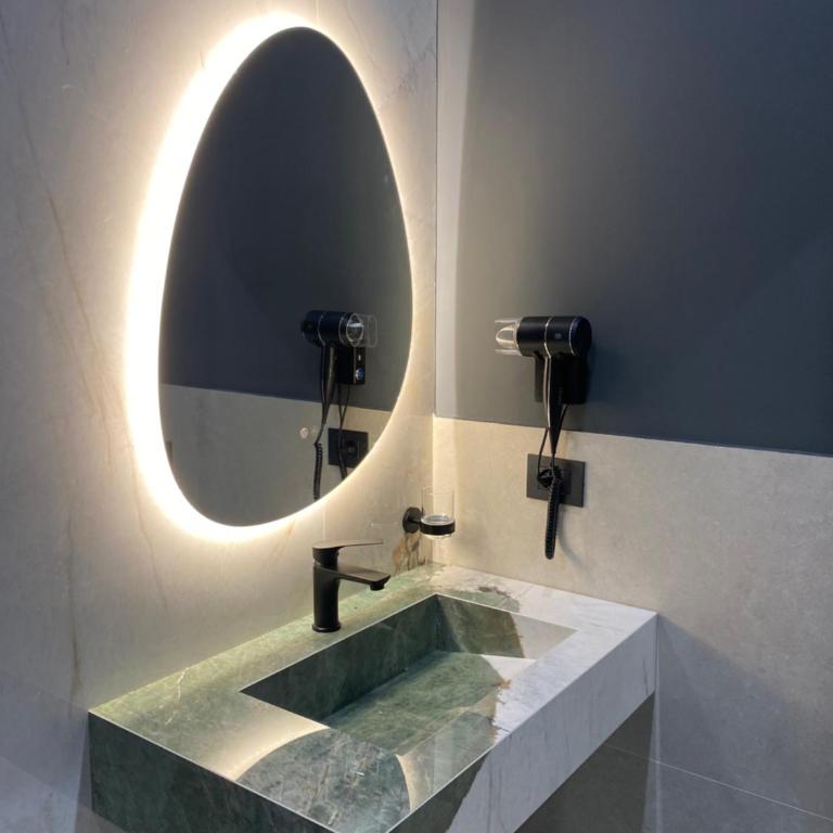 The first floor - Exclusive Rooms - Pompei - Camera Matrimoniale con Bagno Privato - 2