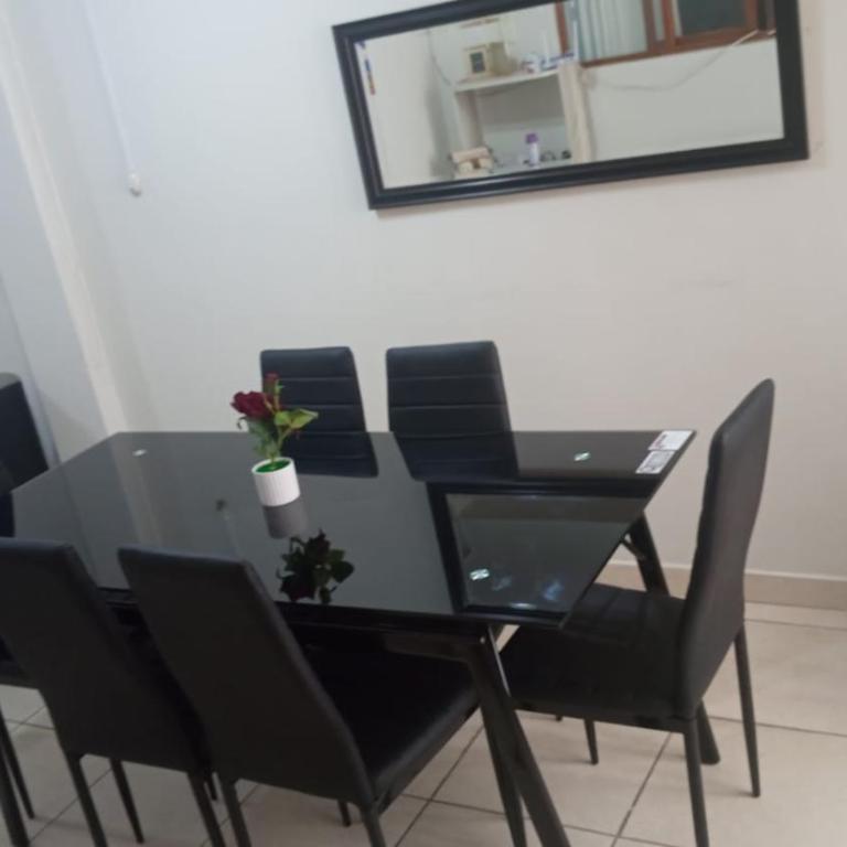 1er piso departamento Florencia - Three-Bedroom Apartment - 1