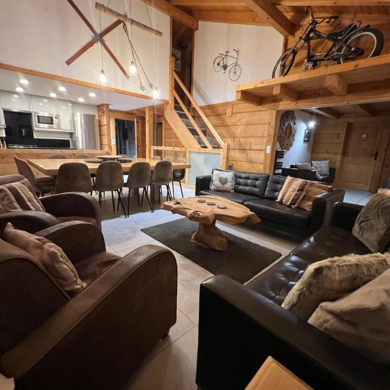Beautiful spacious chalet 15 people ALPE d'Huzes et Tour de France - Chalet - 44