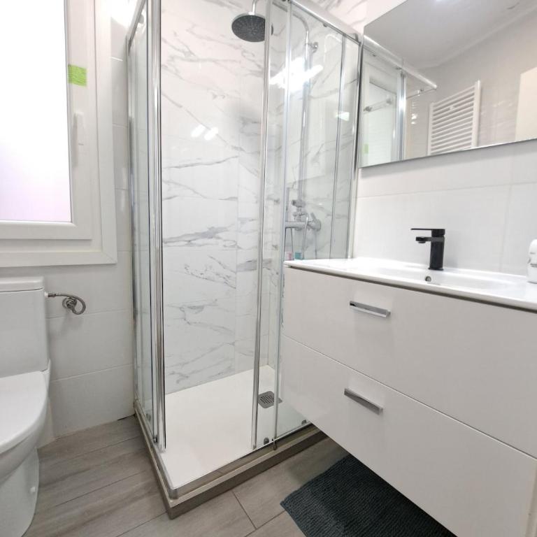 Céntrico ,garaje, wifi y colchones visco nuevos - Apartamento de 3 dormitorios - 6