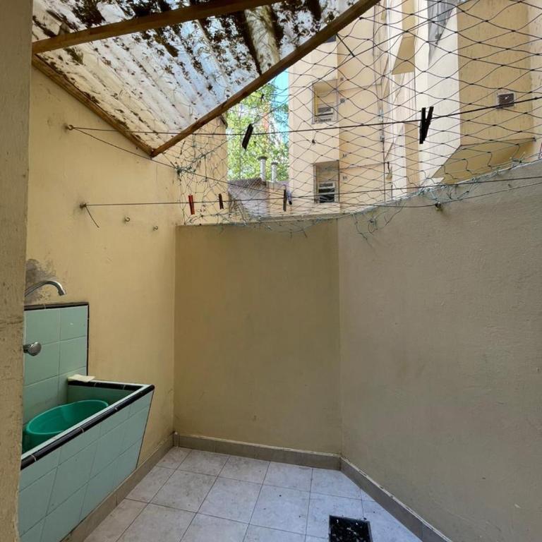 Monoambiente con Patio Zona Av Colon - Two-Bedroom Apartment - 10