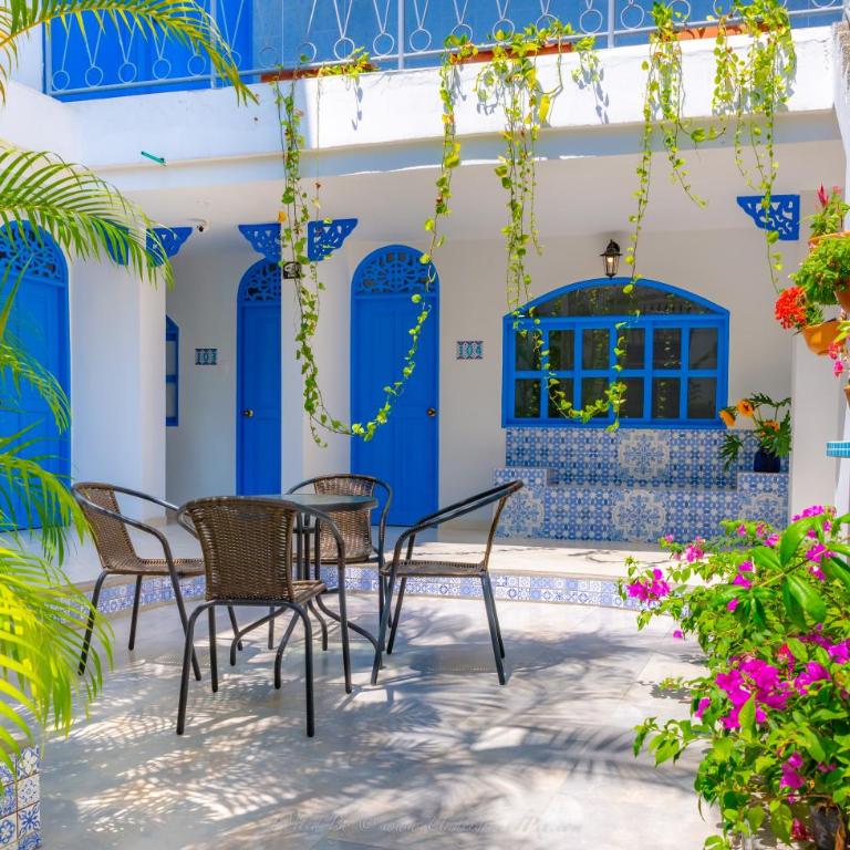Casa Caribe Colonial - Family Room with Garden View - 5