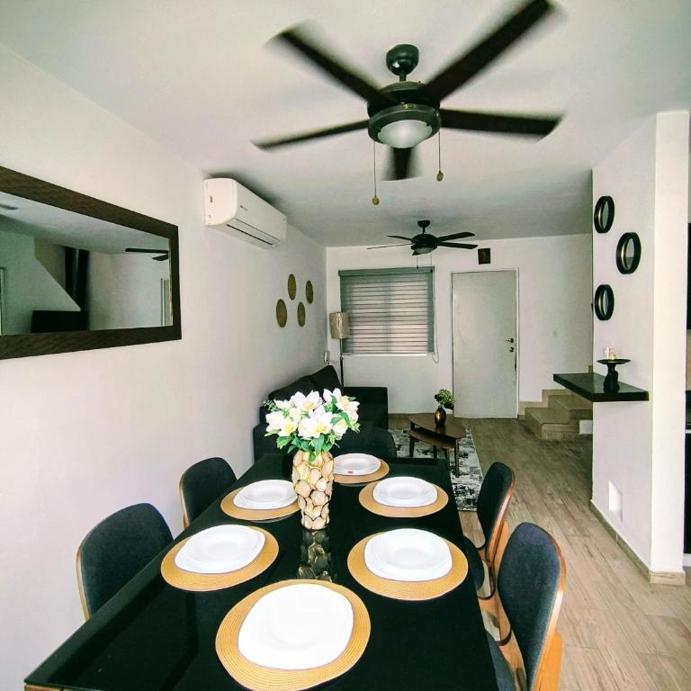 Casa para 8 personas en Apodaca, cerca del aeropuerto - Three-Bedroom House - 9