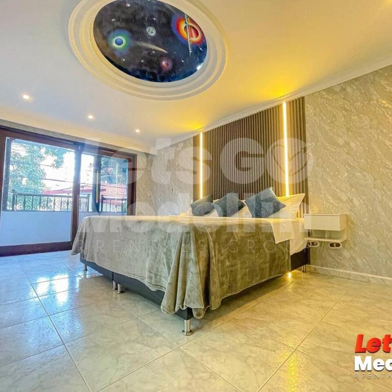 Alojamiento en Medellín con piscina y jacuzzi privados - VIC by Lets Go - Five-Bedroom House - 26