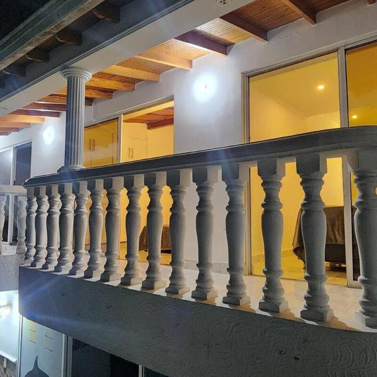 Alojamiento en Medellín con piscina y jacuzzi privados - VIC by Lets Go - Five-Bedroom House - 29