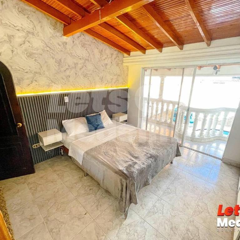 Alojamiento en Medellín con piscina y jacuzzi privados - VIC by Lets Go - Five-Bedroom House - 34