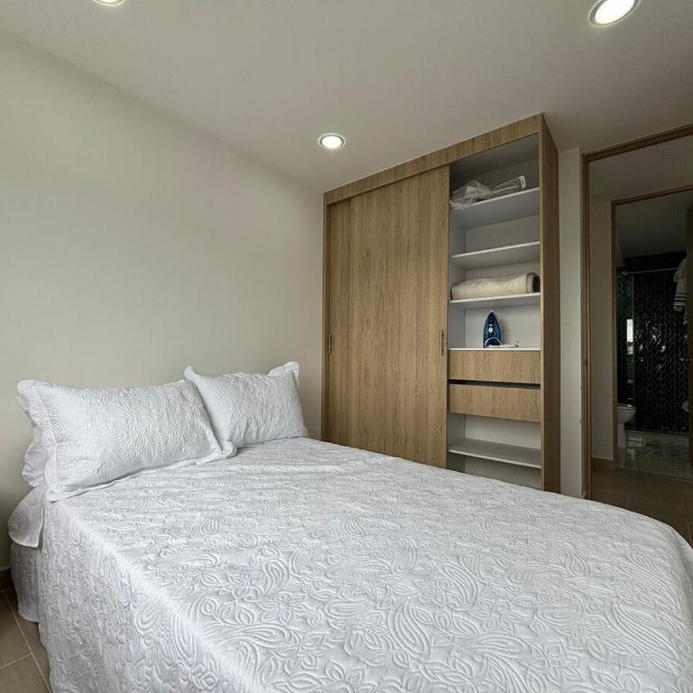 Apartment With View - Pereira - Two-Bedroom Apartment - 16