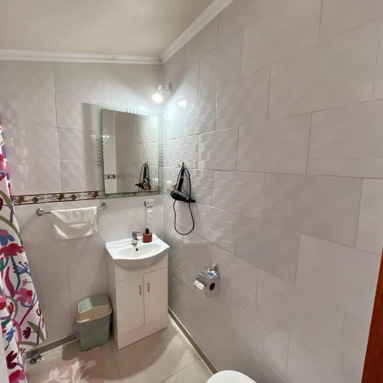 Hospedaje Brisas de Frutillar - Habitación Doble con baño privado - 2