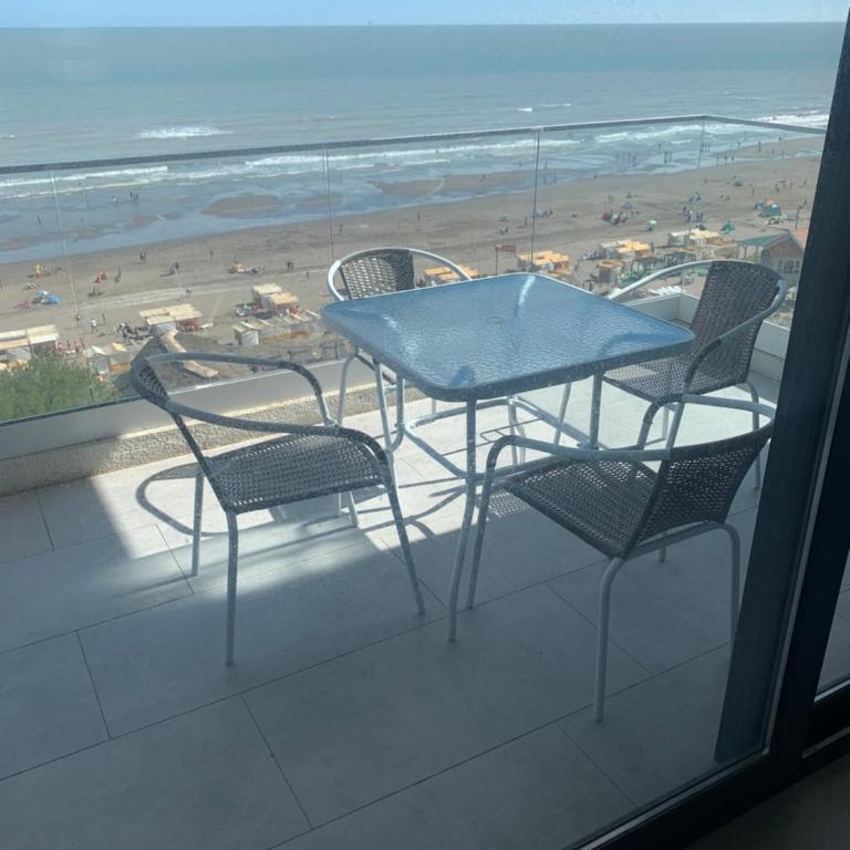 Lujoso departamento frente al mar - Apartamento de 2 dormitorios - 4