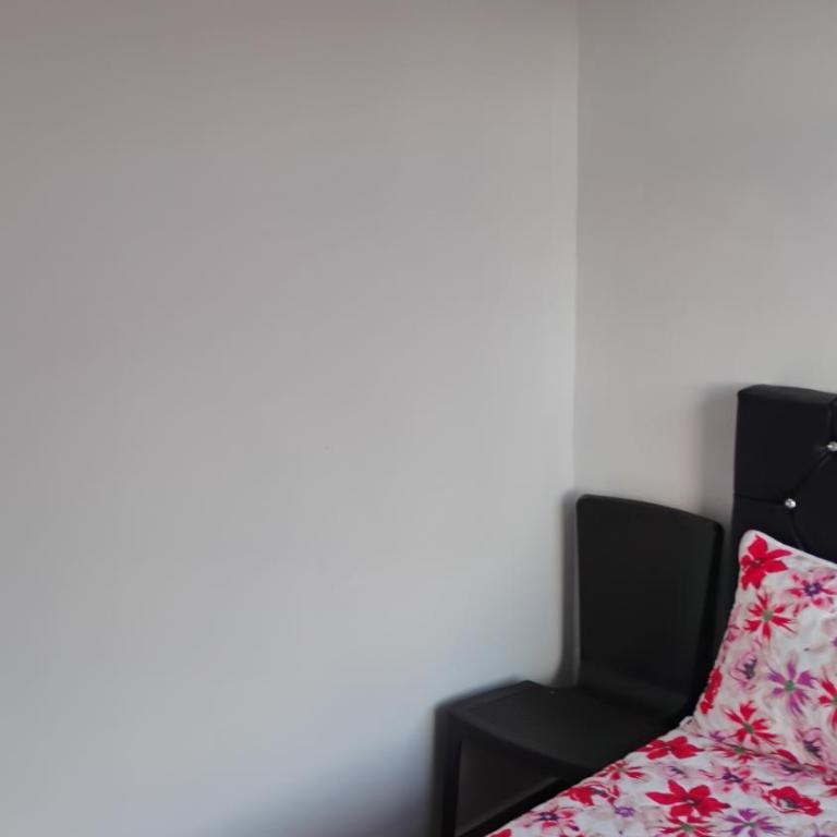 Apto Privado - Quinta Divina Providencia - Two-Bedroom Apartment with Pool View - 3