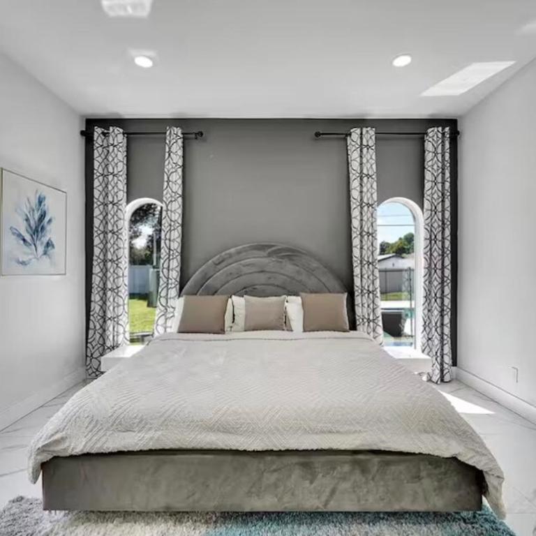 Modern Retreat in the Heart of Hollywood - Apartment - 7