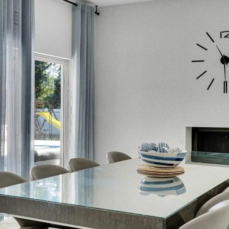 Modern Retreat in the Heart of Hollywood - Apartment - 34