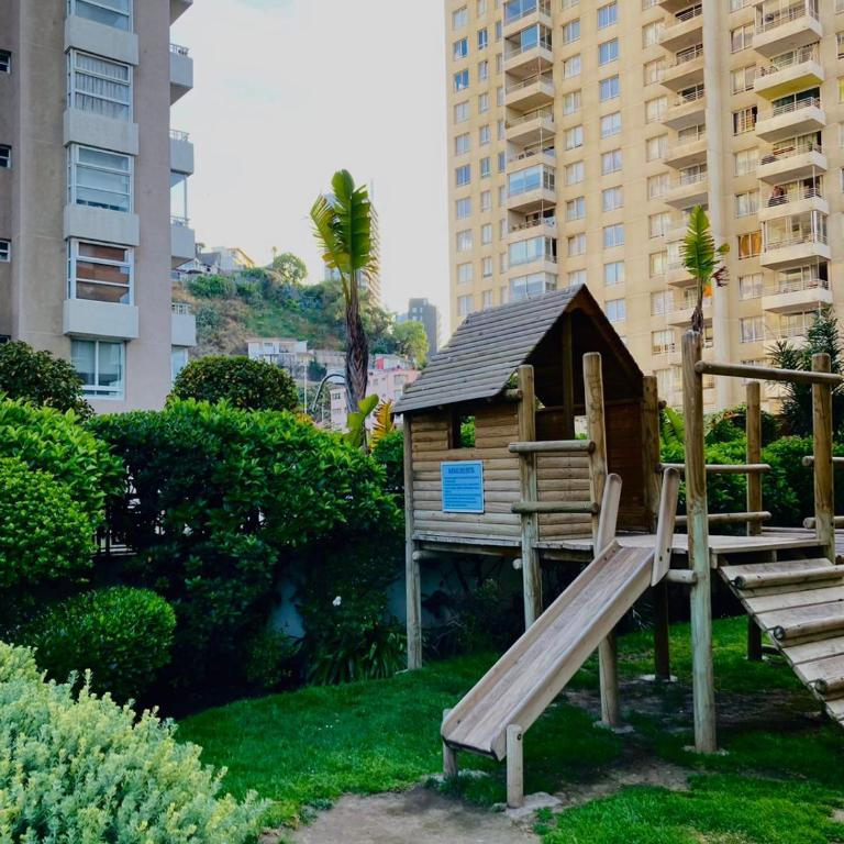 Agradable departamento en Centro de Viña del Mar - Two-Bedroom Apartment - 22