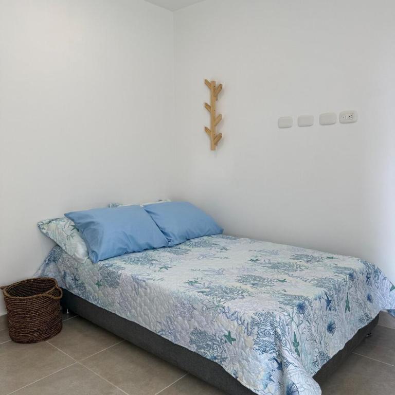 A pasos de playa privada Serena del Mar Cartagena - Three-Bedroom Apartment - 11
