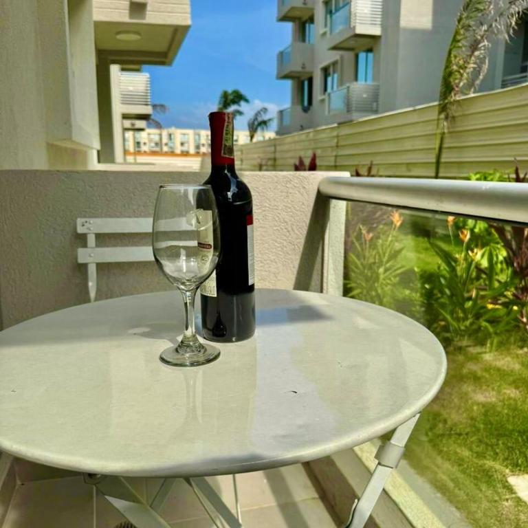 A pasos de playa privada Serena del Mar Cartagena - Three-Bedroom Apartment - 13