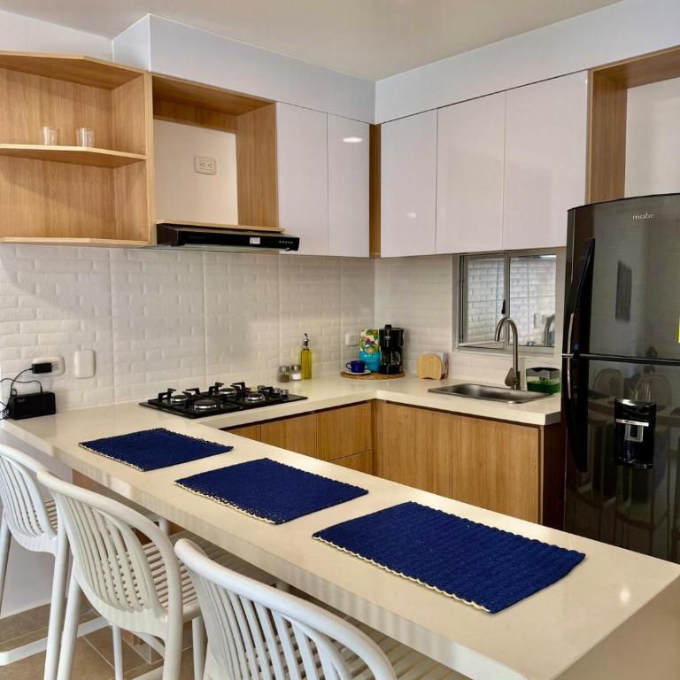 A pasos de playa privada Serena del Mar Cartagena - Three-Bedroom Apartment - 29